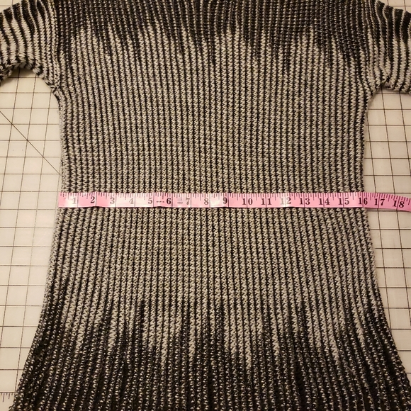 Two by Vince Camuto black and gray sweater - Picture 7 of 7